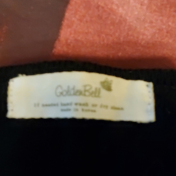 Cape & Shawl style Black Top - Picture 3 of 4